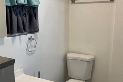 Снять в аренду квартиру в Тампа, Флорида 4 комнаты, 41.81м2, № 2113438 - фото 8
