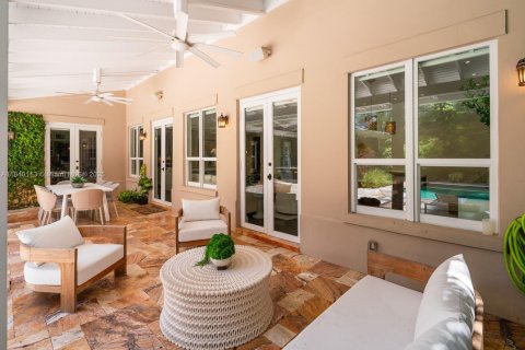 Casa en venta en South Miami, Florida, 5 dormitorios, 345.5 m2 № 1842875 - foto 21
