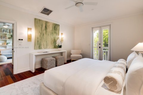 Casa en venta en South Miami, Florida, 5 dormitorios, 345.5 m2 № 1842875 - foto 27