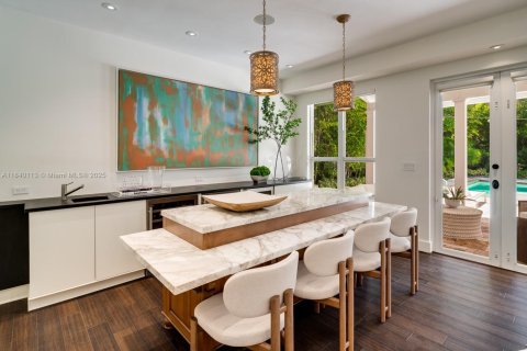 Casa en venta en South Miami, Florida, 5 dormitorios, 345.5 m2 № 1842875 - foto 8