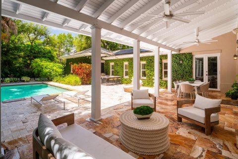 Casa en venta en South Miami, Florida, 5 dormitorios, 345.5 m2 № 1842875 - foto 19