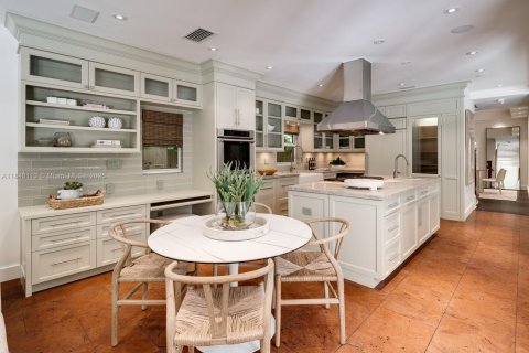 Casa en venta en South Miami, Florida, 5 dormitorios, 345.5 m2 № 1842875 - foto 14
