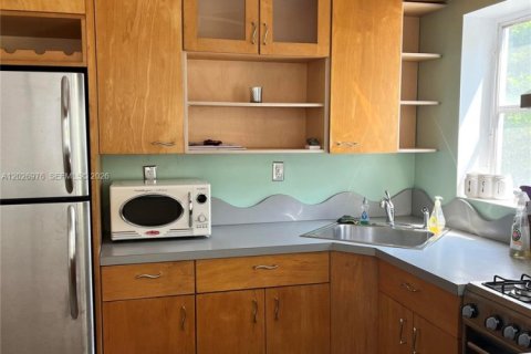 Studio in the Condo in Miami Beach, Florida  № 2257604