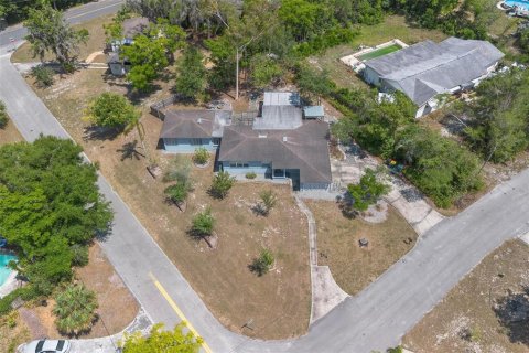 Villa ou maison à vendre à DeLand, Floride: 3 chambres, 187.29 m2 № 1746848 - photo 2