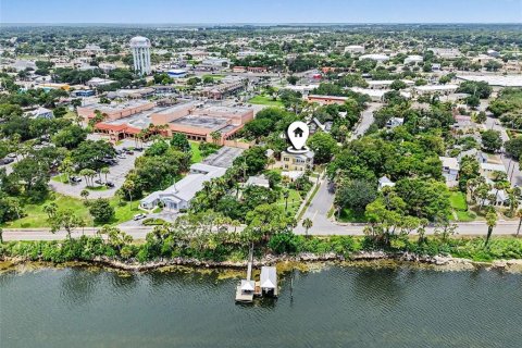 Casa en venta en Cocoa, Florida, 9 dormitorios, 564.2 m2 № 2222352 - foto 6