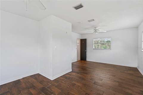 Casa en venta en Seffner, Florida, 3 dormitorios, 164.25 m2 № 2377574 - foto 14