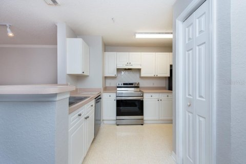 Condo in Tampa, Florida, 2 bedrooms  № 1724260 - photo 11