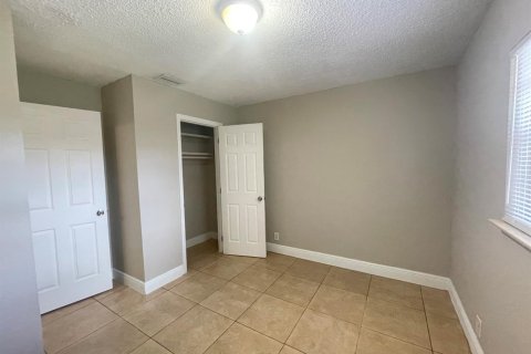 House in North Lauderdale, Florida 3 bedrooms, 101.17 sq.m. № 2086748 - photo 6