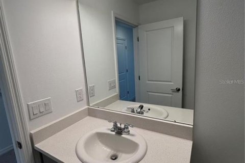 Townhouse in Wesley Chapel, Florida 3 bedrooms, 127.55 sq.m. № 2394270 - photo 18