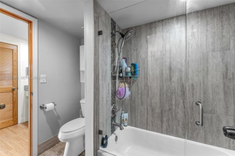 Купить таунхаус в Майами, Флорида 3 спальни, 182.65м2, № 2049246 - фото 20