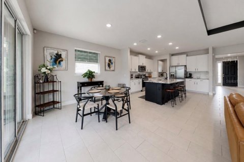 House in Apollo Beach, Florida 4 bedrooms, 312.34 sq.m. № 2120898 - photo 10