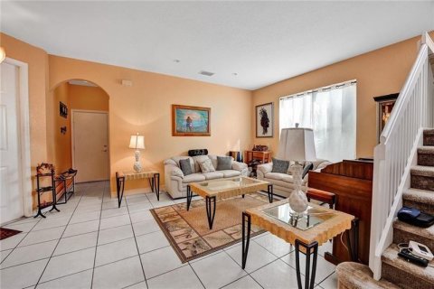 House in Boynton Beach, Florida 4 bedrooms, 233.65 sq.m. № 614742 - photo 1