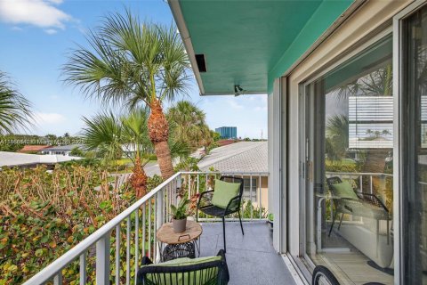 Condo in Fort Lauderdale, Florida, 2 bedrooms  № 1897514 - photo 7