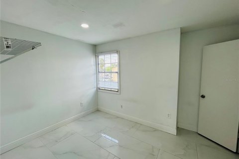 Condominio en alquiler en Orlando, Florida, 2 dormitorios, 72.46 m2 № 1911869 - foto 5