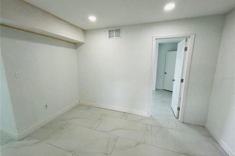 Condominio en alquiler en Orlando, Florida, 2 dormitorios, 72.46 m2 № 1911869 - foto 2
