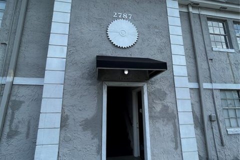 Condominio en alquiler en Orlando, Florida, 2 dormitorios, 72.46 m2 № 1911869 - foto 1