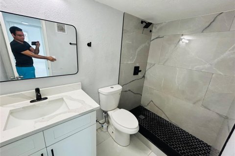 Condominio en alquiler en Orlando, Florida, 2 dormitorios, 72.46 m2 № 1911869 - foto 7