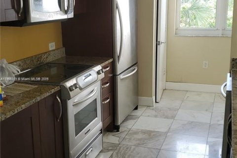 Condominio en venta en Aventura, Florida, 1 dormitorio, 85.38 m2 № 1956215 - foto 7