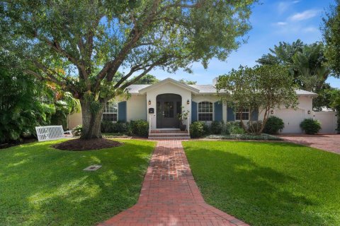House in Delray Beach, Florida 4 bedrooms, 214.05 sq.m. № 2158176 - photo 3