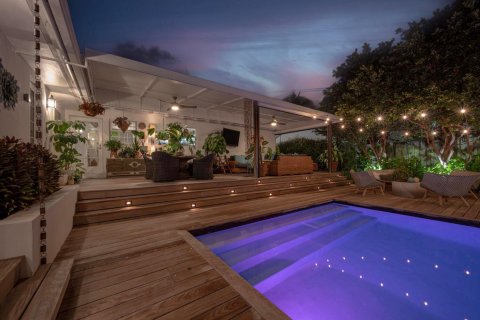 House in Delray Beach, Florida 4 bedrooms, 214.05 sq.m. № 2158176 - photo 9