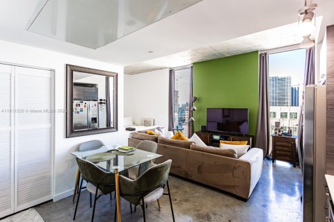 Condominio en venta en Miami, Florida, 1 dormitorio, 41.43 m2 № 1867114 - foto 16