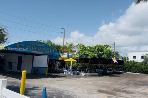 Propiedad comercial en venta en Fort Lauderdale, Florida № 1797522 - foto 7