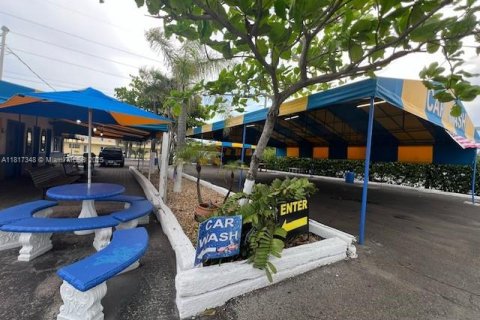 Propiedad comercial en venta en Fort Lauderdale, Florida № 1797522 - foto 19