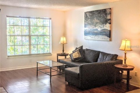 Condo in Saint Petersburg, Florida, 1 bedroom  № 1535007 - photo 5