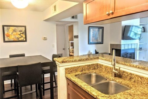 Condo in Saint Petersburg, Florida, 1 bedroom  № 1535007 - photo 9