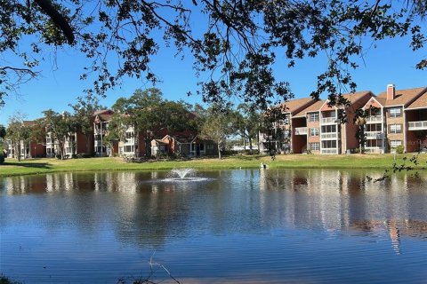 Condo in Saint Petersburg, Florida, 1 bedroom  № 1535007 - photo 1