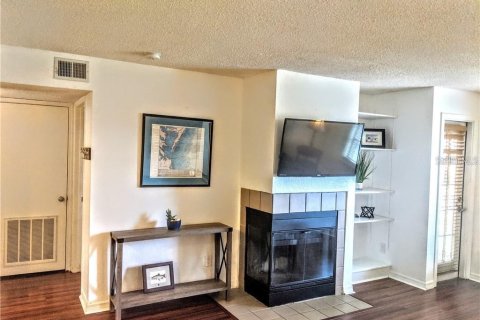 Condo in Saint Petersburg, Florida, 1 bedroom  № 1535007 - photo 4