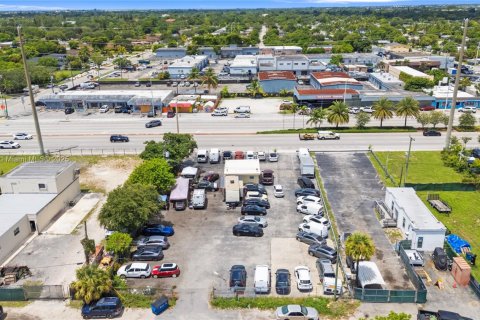 Propiedad comercial en venta en West Park, Florida № 1981225 - foto 27