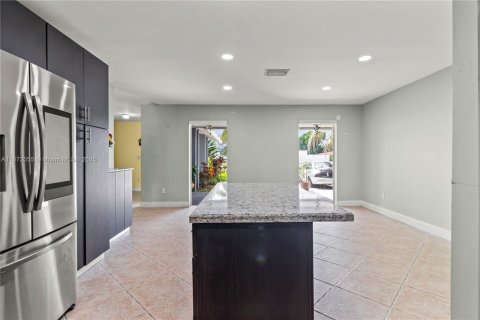 Villa ou maison à vendre à Cutler Bay, Floride: 5 chambres, 207.36 m2 № 1979561 - photo 30