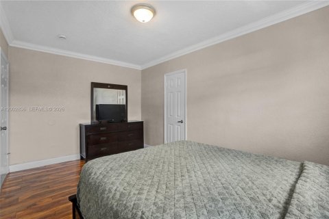 House in Miramar, Florida 3 bedrooms, 150.97 sq.m. № 2068909 - photo 30