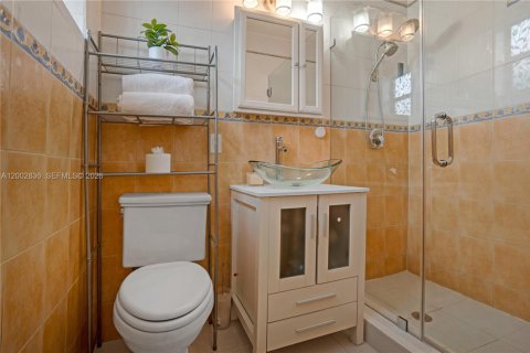 House in Miramar, Florida 3 bedrooms, 150.97 sq.m. № 2068909 - photo 24