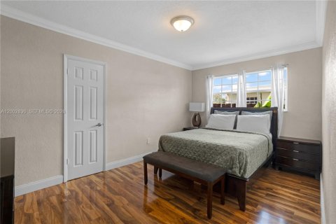 House in Miramar, Florida 3 bedrooms, 150.97 sq.m. № 2068909 - photo 8