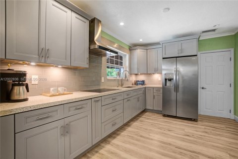 House in Miramar, Florida 3 bedrooms, 150.97 sq.m. № 2068909 - photo 9