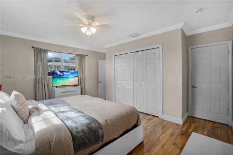 House in Miramar, Florida 3 bedrooms, 150.97 sq.m. № 2068909 - photo 23