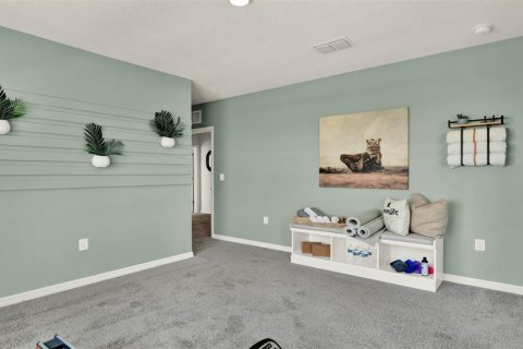 House in Apopka, Florida 5 bedrooms, 247.4 sq.m. № 2150718 - photo 22