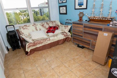 Снять в аренду кондоминиум в Сент-Питерсберг, Флорида 2 спальни, 82.4м2, № 1687819 - фото 11