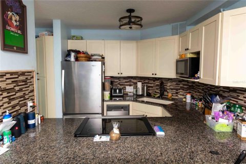 Снять в аренду кондоминиум в Сент-Питерсберг, Флорида 2 спальни, 82.4м2, № 1687819 - фото 4