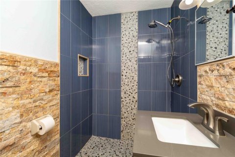 Снять в аренду кондоминиум в Сент-Питерсберг, Флорида 2 спальни, 82.4м2, № 1687819 - фото 16