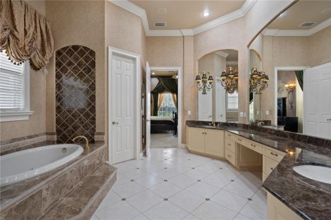Casa en venta en Orlando, Florida, 5 dormitorios, 383.78 m2 № 1802876 - foto 23