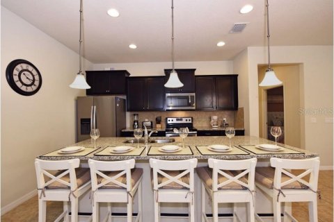 Villa ou maison à vendre à Kissimmee, Floride: 7 chambres, 307.88 m2 № 1535666 - photo 5