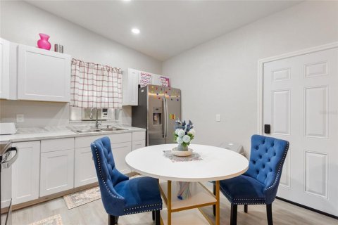 Casa en venta en Intercession City, Florida, 3 dormitorios, 96.62 m2 № 2106645 - foto 6