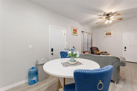 Casa en venta en Intercession City, Florida, 3 dormitorios, 96.62 m2 № 2106645 - foto 5