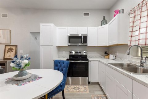 Casa en venta en Intercession City, Florida, 3 dormitorios, 96.62 m2 № 2106645 - foto 8