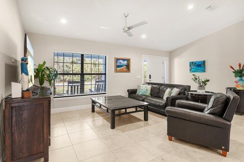 House in Englewood, Florida 3 bedrooms, 155.7 sq.m. № 1638041 - photo 3