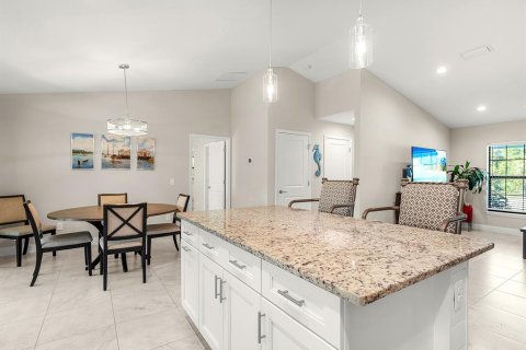House in Englewood, Florida 3 bedrooms, 155.7 sq.m. № 1638041 - photo 14