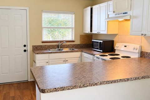 Commercial property in Ocala, Florida 4 bedrooms, 164.25 sq.m. № 2422734 - photo 7